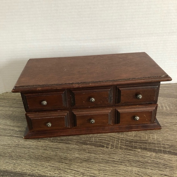 Vtg Wooden Jewelry Chest with Lining - Picture 2 of 11